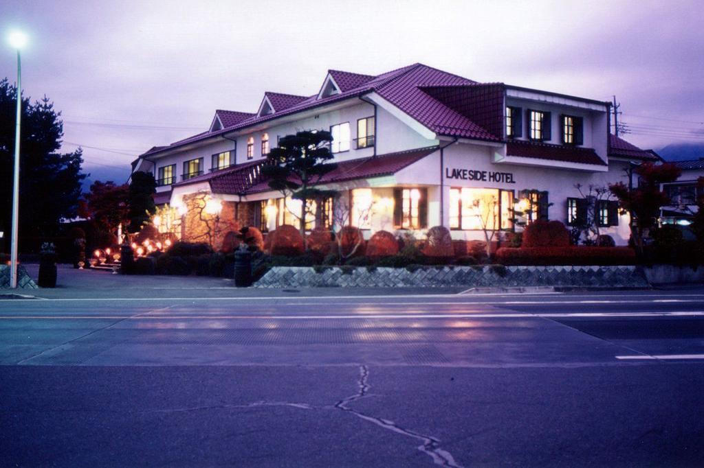 פוג'יקאוואגוצ'יקו Kawaguchiko Lakeside Hotel מראה חיצוני תמונה